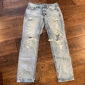American Eagle Distressed Tomgirl Jeans